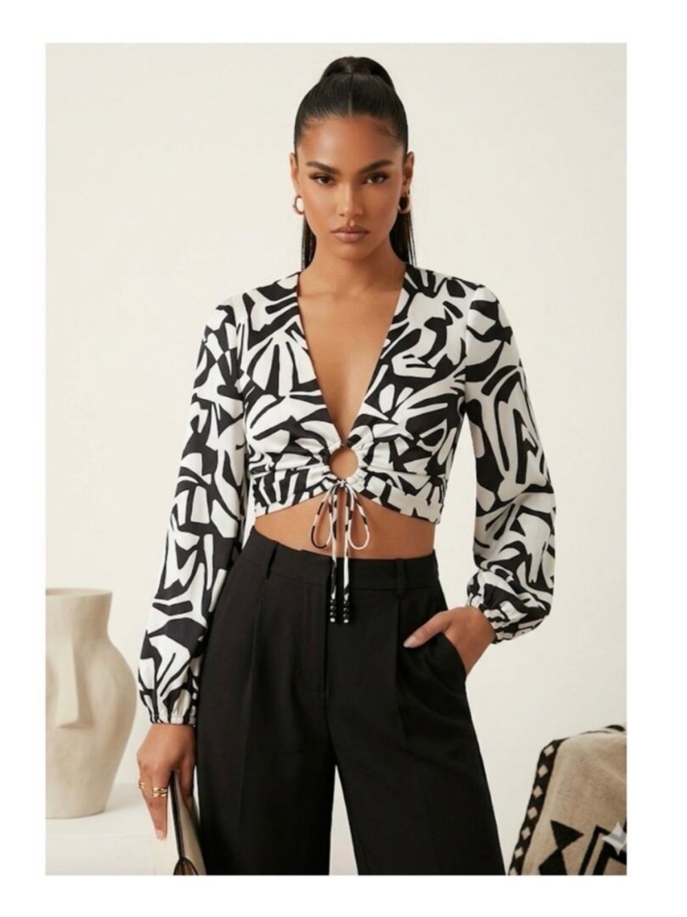 NWT Caroline Constas Black and White Tropical Geometric Keyhole Cut Out Blouse